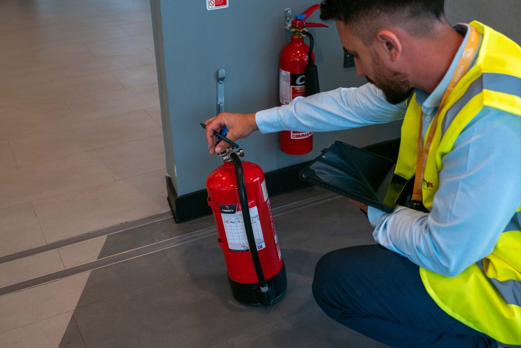 Fire risk assessment. Fire extinguisher checks